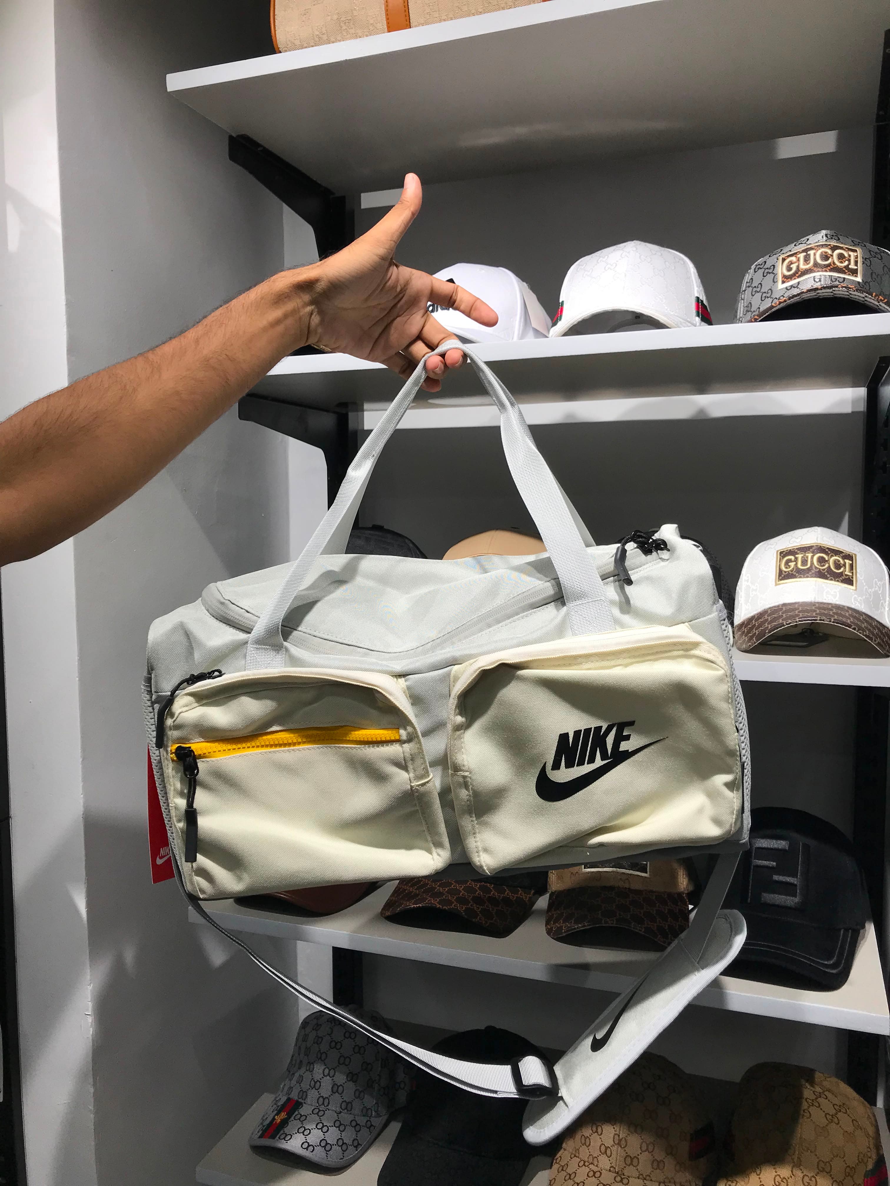Nike Travel Bag Off White thumbnail 1