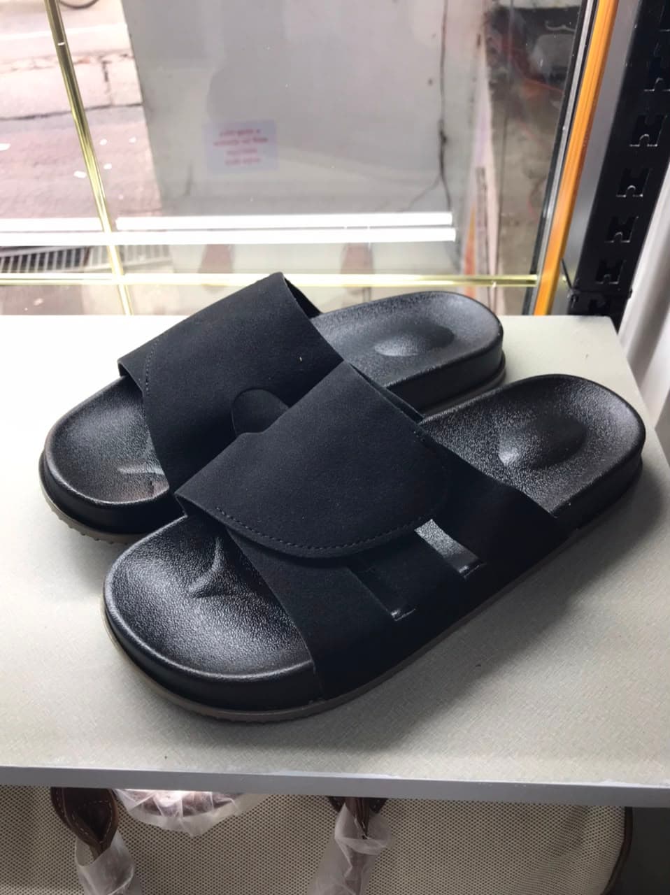 Three Belt Slide Black
