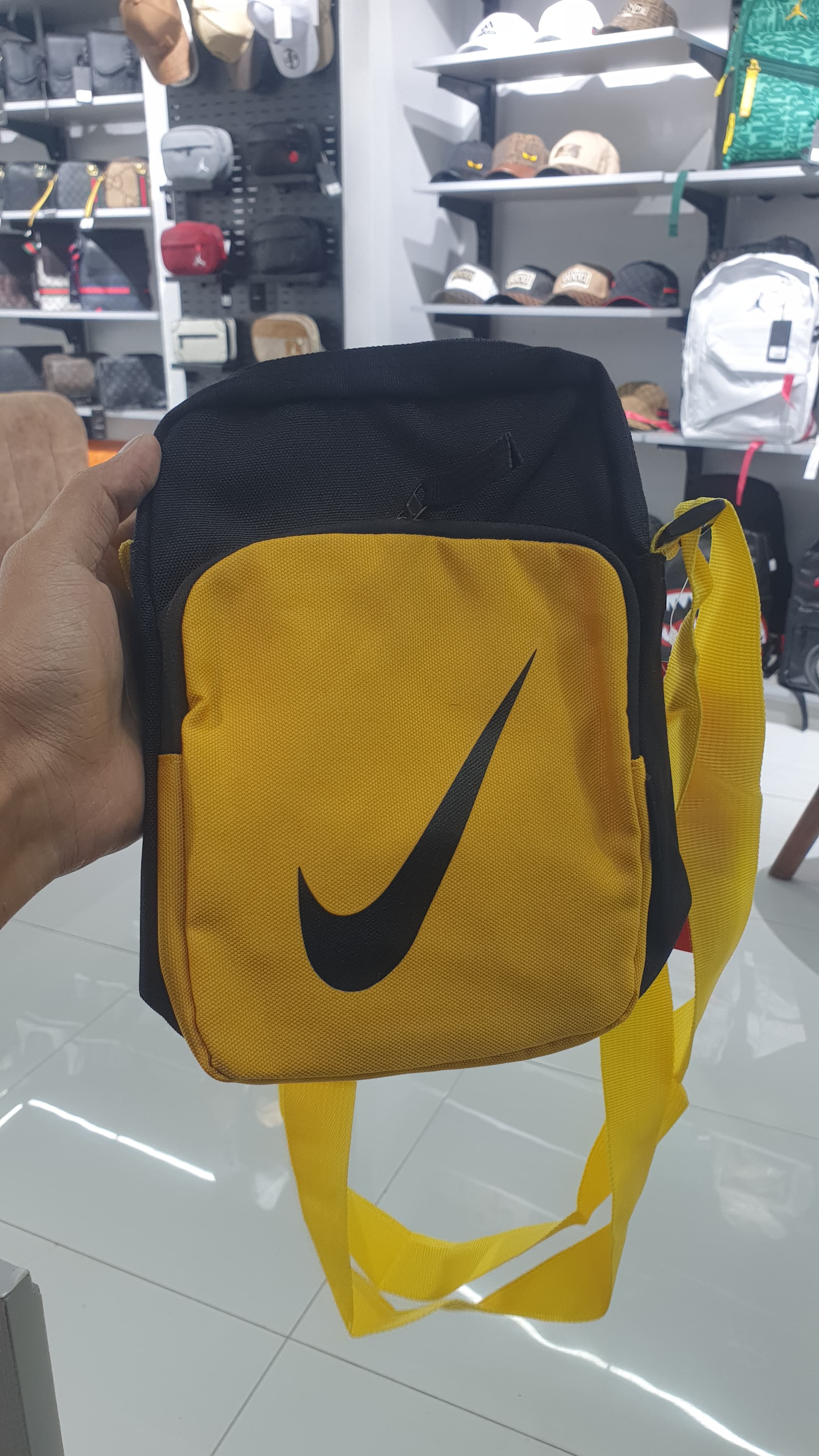 Nike Side Bag Yellow thumbnail 1